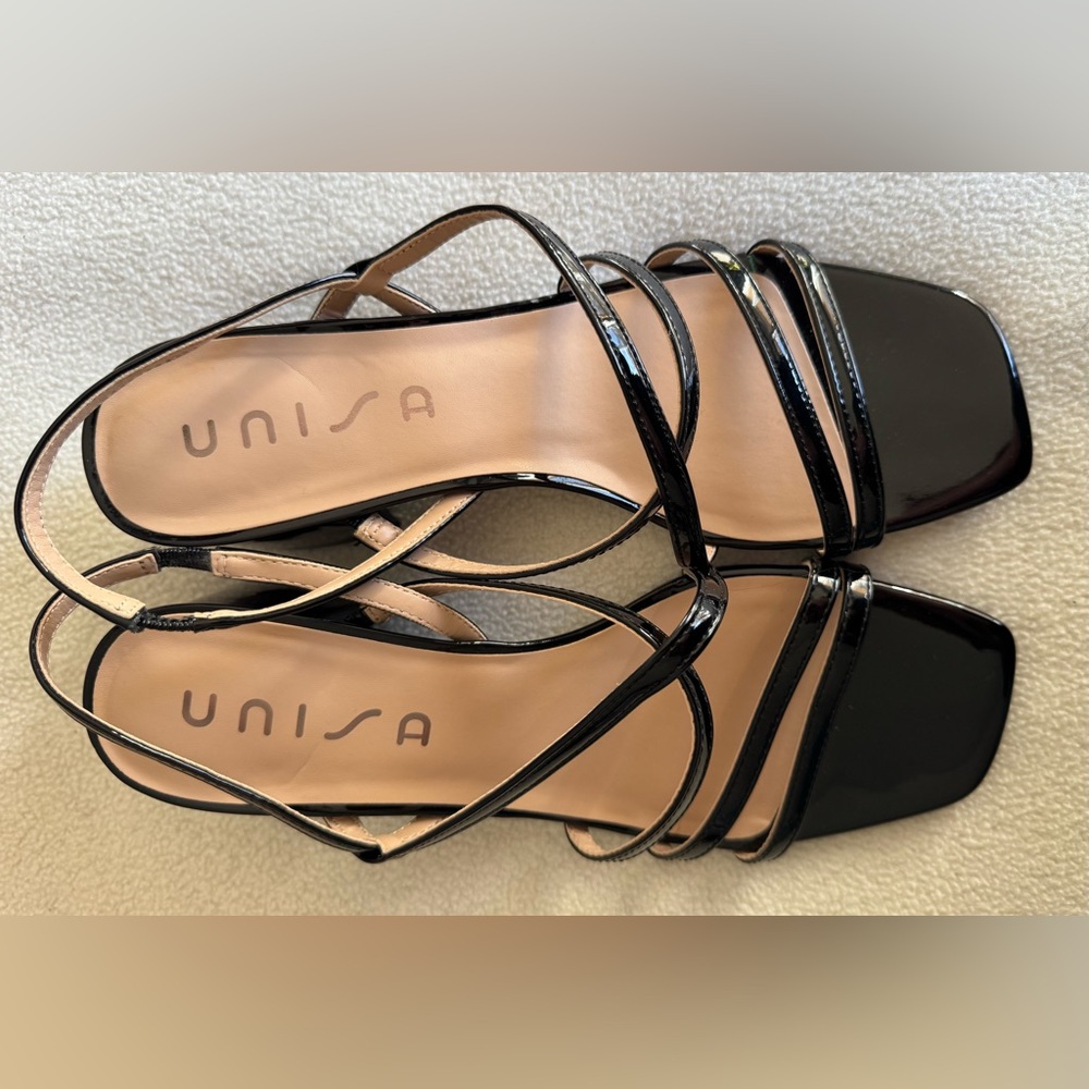 NEW IN BOX!!! Unisa Miku Strappy Sandal